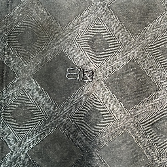 Belenciaga shirt - Picture 3 of 4